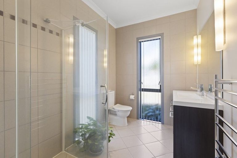 Photo of property in 48 Karamea Street, Whalers Gate, New Plymouth, 4310