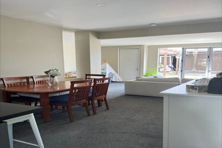 Photo of property in 16 Kirikiri Lane, East Tamaki, Auckland, 2013