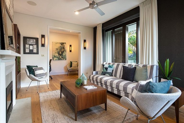 Photo of property in 2/214a Lake Road, Hauraki, Auckland, 0622