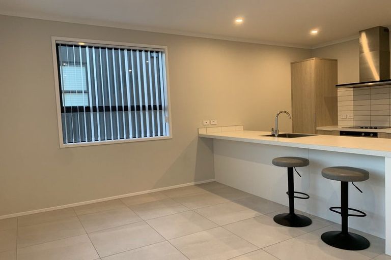 Photo of property in 5/4 Matimati Place, Hobsonville, Auckland, 0616