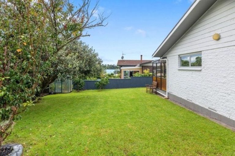 Photo of property in 19 Endeavour Avenue, Welcome Bay, Tauranga, 3112