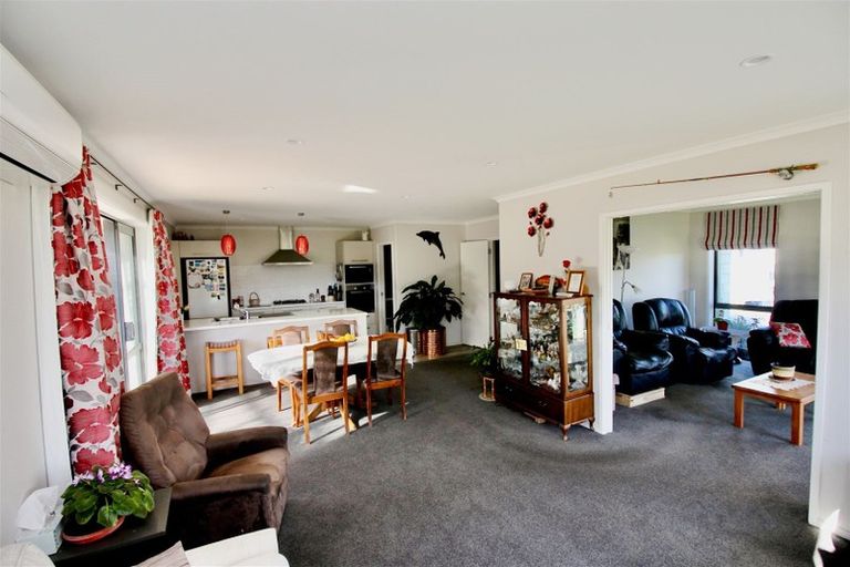 Photo of property in 20 Aquila Drive, Whitianga, 3510
