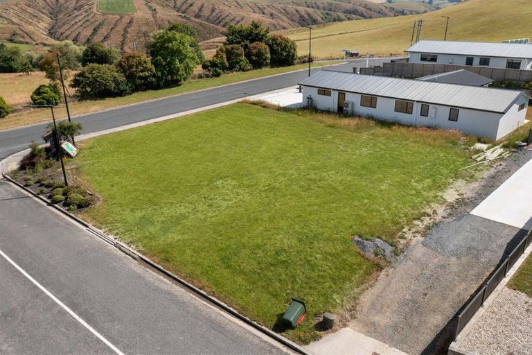 Photo of property in 1 Oregon Place, Balclutha, 9230