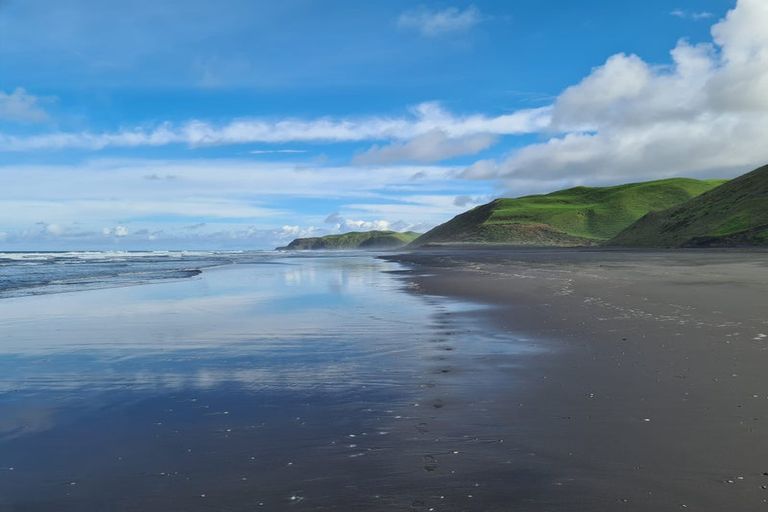 Photo of property in 1784 Whaanga Road, Raglan, 3296