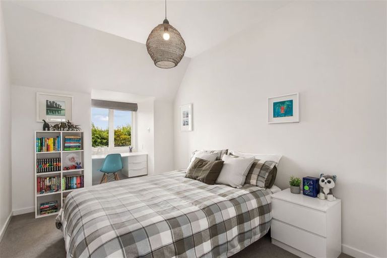 Photo of property in 72 Glandovey Road, Fendalton, Christchurch, 8052