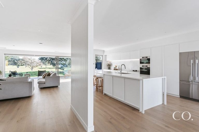 Photo of property in 194 Oceanbeach Road, Mount Maunganui, 3116