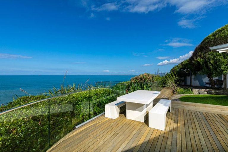 Photo of property in 47 Rothesay Bay Road, Rothesay Bay, Auckland, 0630