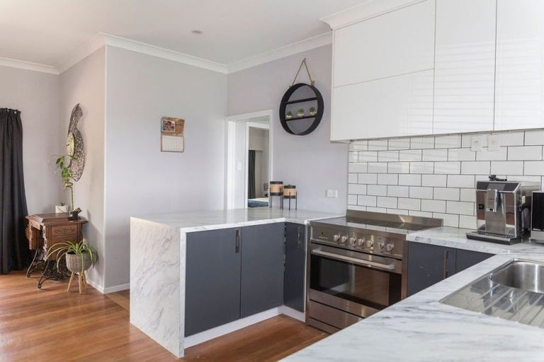 Photo of property in 16 Ruahine Street, Dannevirke, 4930