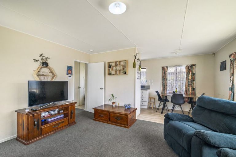 Photo of property in 11a Walker Road, Fairy Springs, Rotorua, 3015
