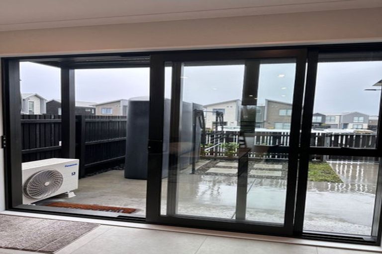 Photo of property in 62 Clark Road, Hobsonville, Auckland, 0616