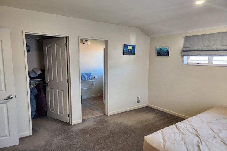 Photo of property in 135 Memorial Avenue, Burnside, Christchurch, 8053