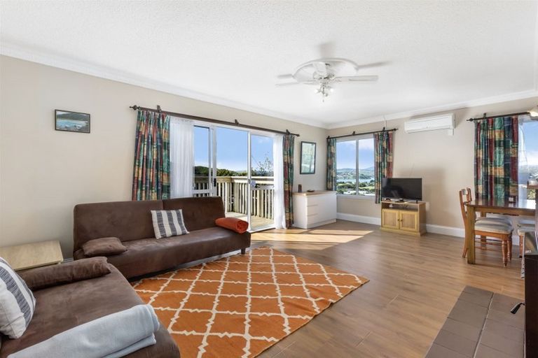 Photo of property in 17 Waiho Terrace, Elsdon, Porirua, 5022