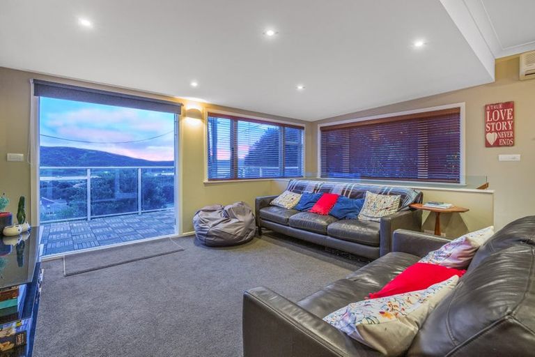 Photo of property in 28 Paremata Crescent, Paremata, Porirua, 5024