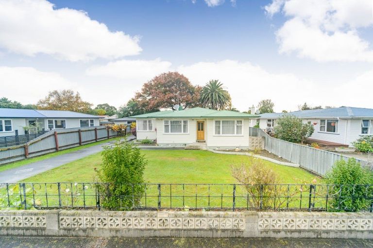 Photo of property in 186 Tremaine Avenue, Westbrook, Palmerston North, 4412