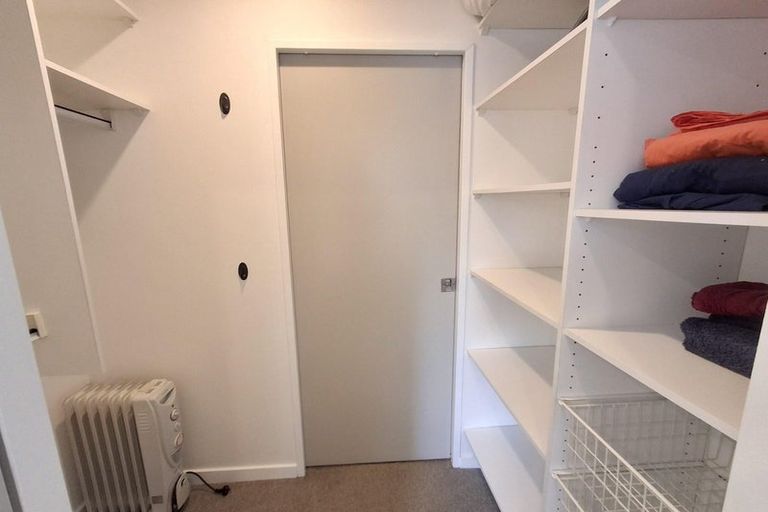 Photo of property in Terrace Heights Apartments, 4b/163 The Terrace, Wellington Central, Wellington, 6011