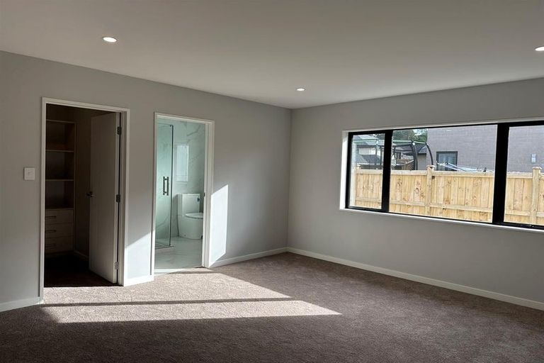 Photo of property in 13 Lumber Rise, Swanson, Auckland, 0614