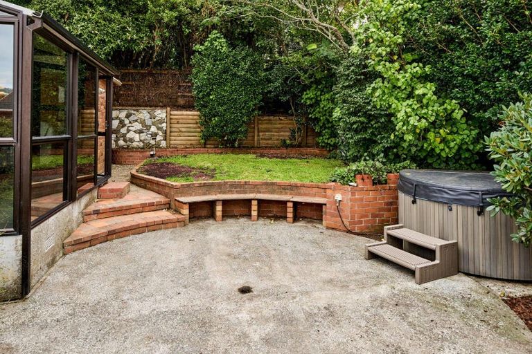 Photo of property in 123 Oriel Avenue, Tawa, Wellington, 5028