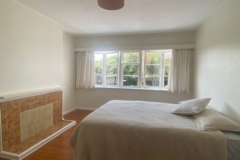 Photo of property in 89 Walmer Road, Point Chevalier, Auckland, 1022