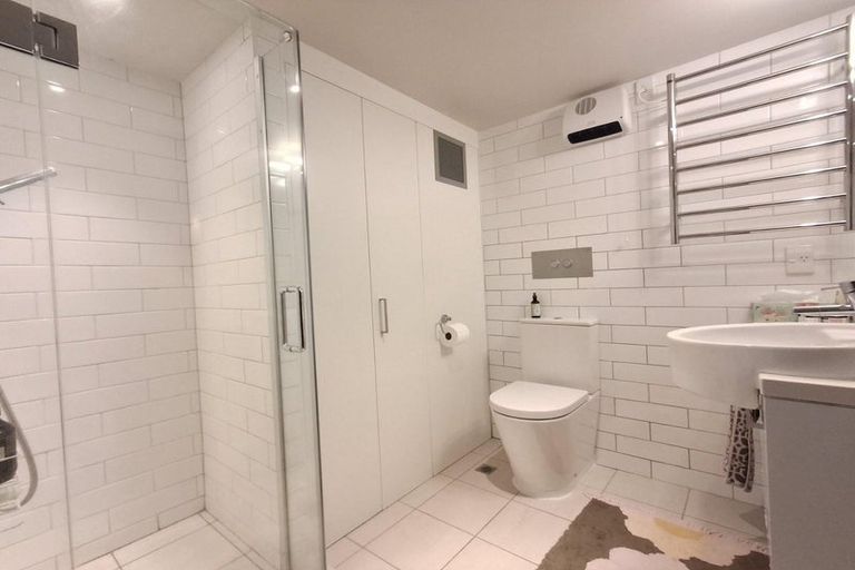 Photo of property in The Capital, 22/370 Oriental Parade, Oriental Bay, Wellington, 6011