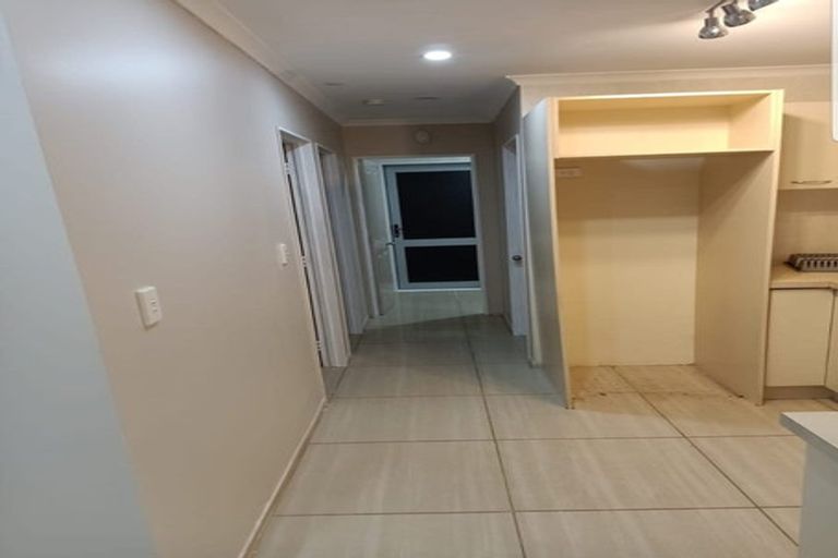 Photo of property in 232 Botany Road, Golflands, Auckland, 2013