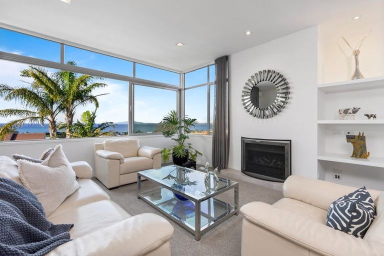 Photo of property in 2 Taumata Road, Castor Bay, Auckland, 0620