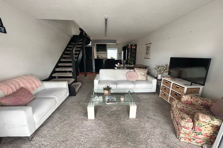 Photo of property in 235 Marine Parade, Napier South, Napier, 4110