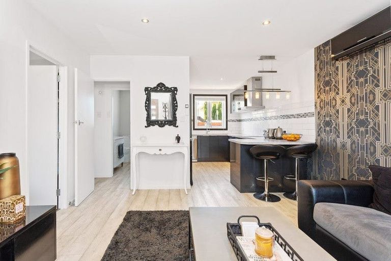 Photo of property in 4/64 Avalon Street, Richmond, Christchurch, 8013