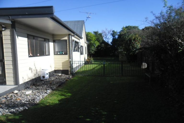 Photo of property in 7 Hurworth Grove, Waikanae, 5036