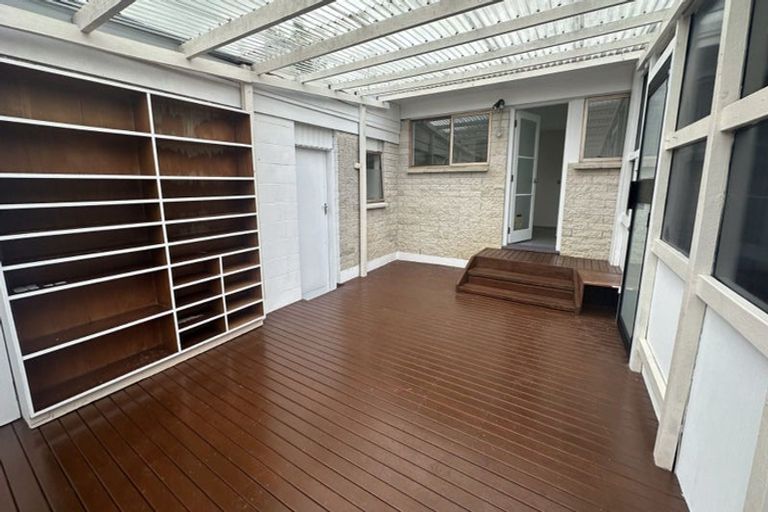 Photo of property in 1/166 Fisher Parade, Farm Cove, Auckland, 2012