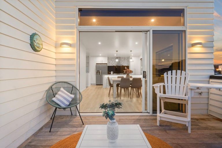 Photo of property in 22a Karewa Parade, Papamoa Beach, Papamoa, 3118