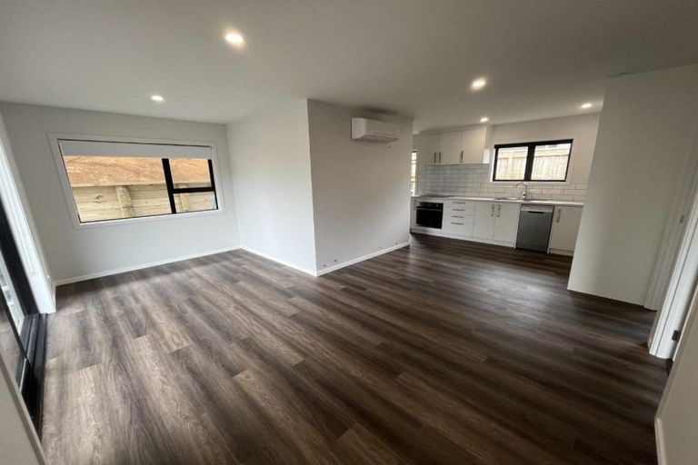 Photo of property in 1/17 Ambury Place, Merrilands, New Plymouth, 4312