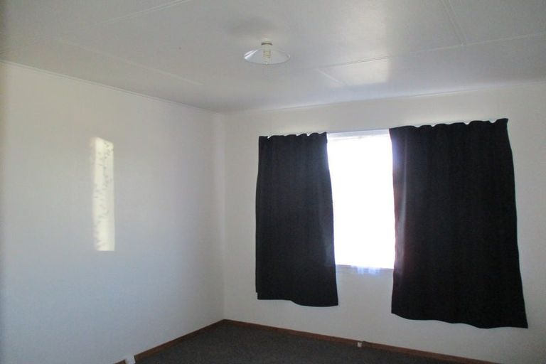 Photo of property in 9 Birman Place, Cannons Creek, Porirua, 5024