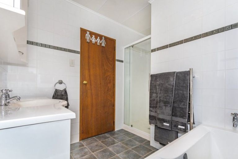 Photo of property in 161 Royal Park Drive, Parklands, Christchurch, 8083