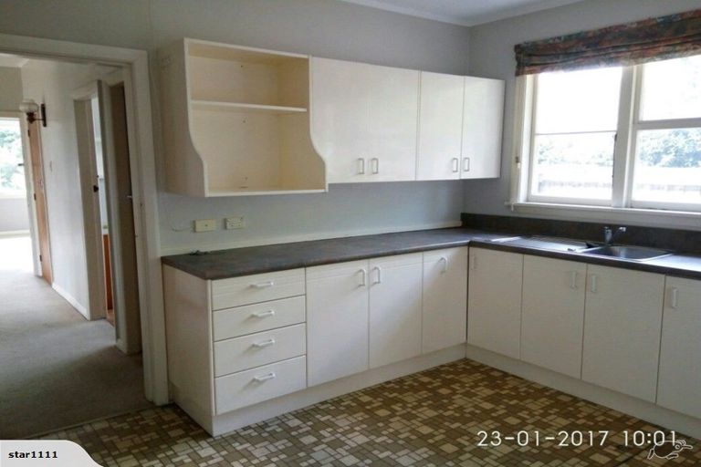 Photo of property in 147 Avonhead Road, Avonhead, Christchurch, 8042