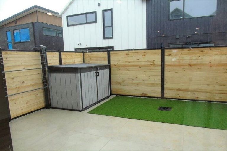 Photo of property in 14 Dahl Drive, Wallaceville, Upper Hutt, 5018