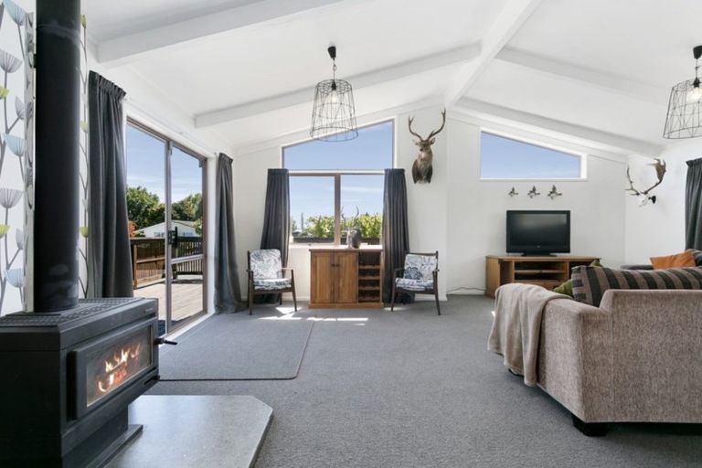 Photo of property in 108 Richmond Avenue, Richmond Heights, Taupo, 3330