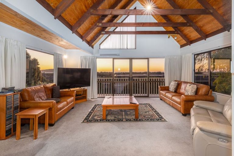 Photo of property in 134 Winara Avenue, Waikanae, 5036