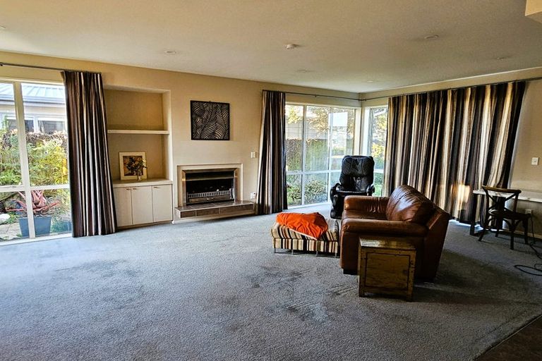 Photo of property in 71 Lamorna Road, Parklands, Christchurch, 8083