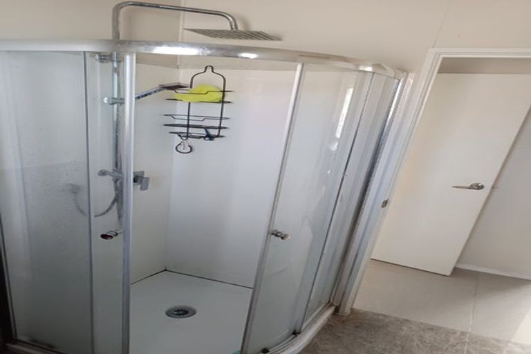 Photo of property in 1/126 Porchester Road, Papakura, 2110