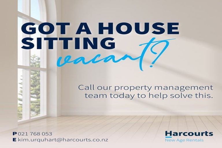 Photo of property in 6a Jern Place, Eastern Beach, Auckland, 2012