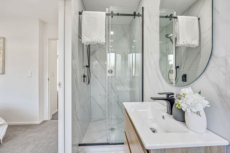 Photo of property in 6/27 Carole Crescent, Pakuranga, Auckland, 2010