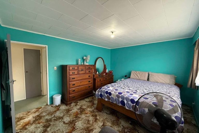 Photo of property in 2/8 Wilford Street, Wallaceville, Upper Hutt, 5018