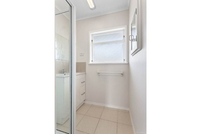 Photo of property in 134 Te Atatu Road, Te Atatu South, Auckland, 0610