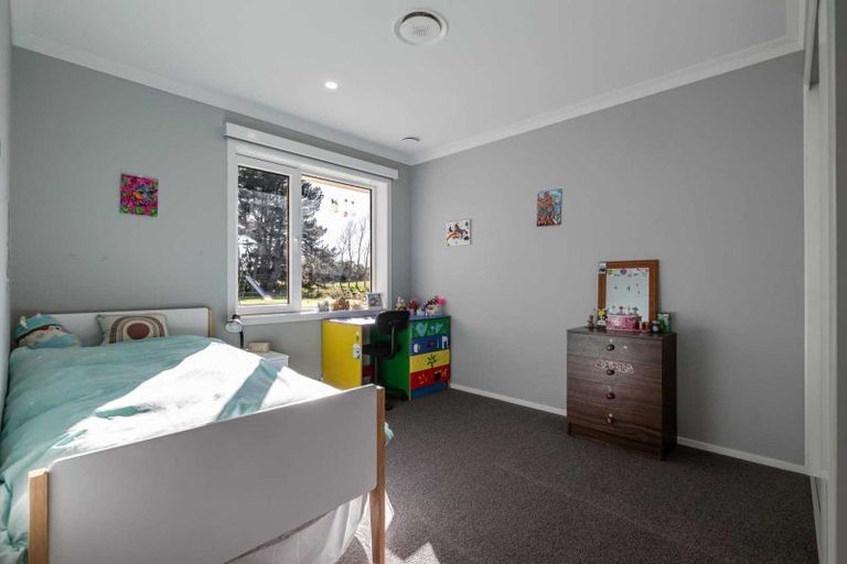 Photo of property in 8 Garrick Lane, Kelvin Grove, Palmerston North, 4470