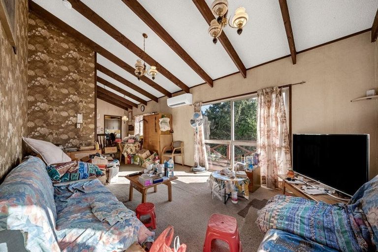 Photo of property in 14 Elsted Place, Goodwood Heights, Auckland, 2105