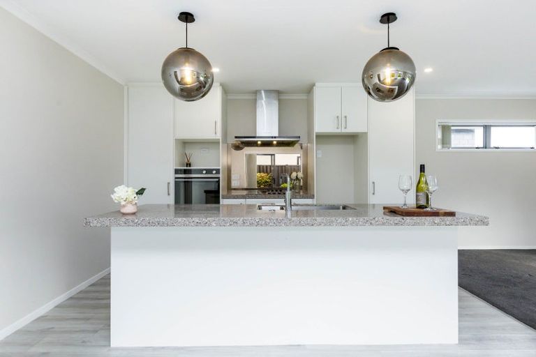 Photo of property in 12 Buddle Road, Wallaceville, Upper Hutt, 5018