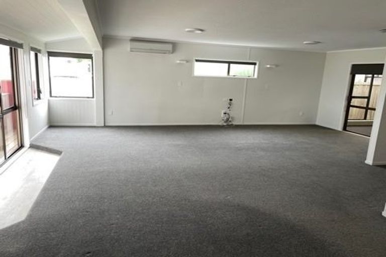 Photo of property in 18 Kaanapali Place, Wattle Downs, Auckland, 2103