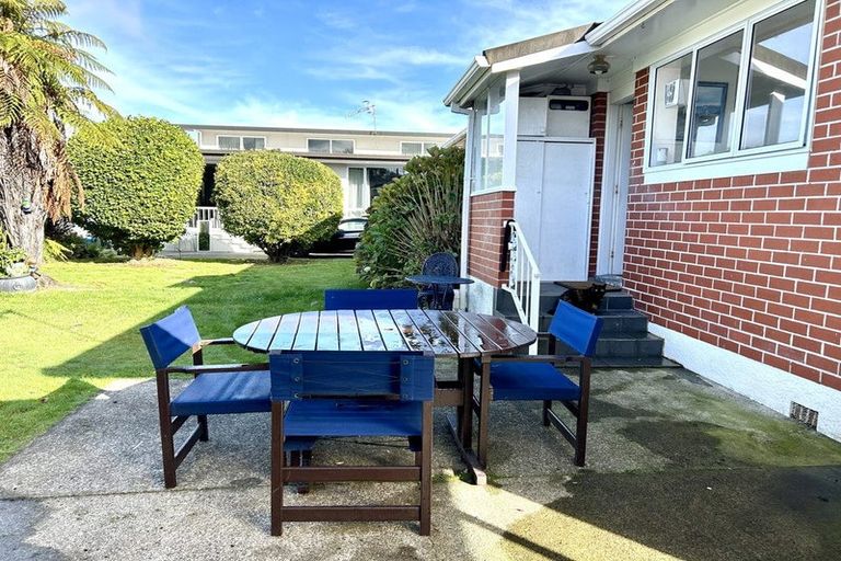 Photo of property in 14 Robertson Street, Glenholme, Rotorua, 3010