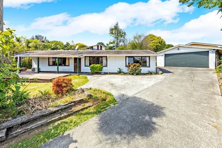Photo of property in 13 Eterna Place, Clover Park, Auckland, 2019
