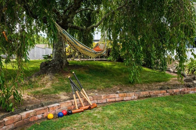 Photo of property in 11 Haronga Road, Inner Kaiti, Gisborne, 4010